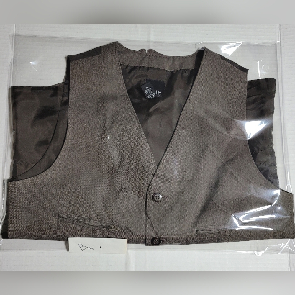 J.Ferrar Holiday Suit Vest Slim Fit Light Brown, Sz Small Buttons Sleeveless - Picture 9 of 9